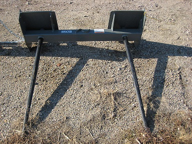 Edge Double Bale Spear and Frame