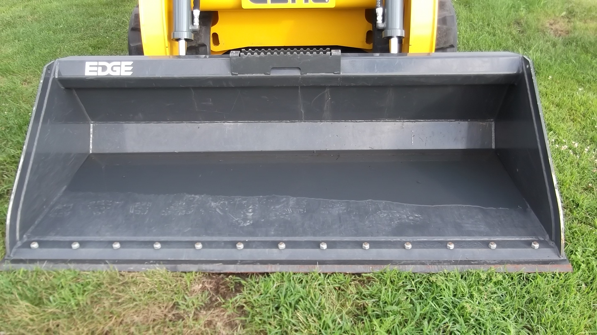 Edge Heavy Duty Bucket