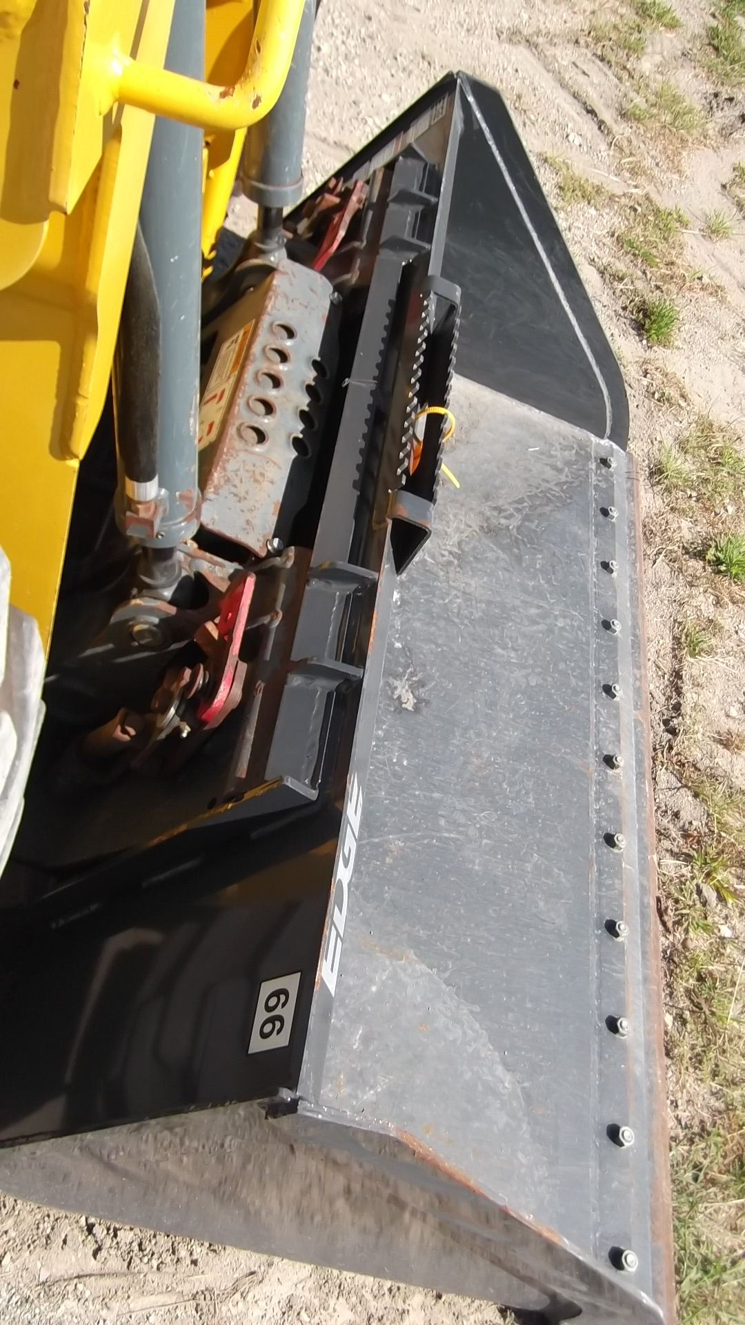 Edge Low Heel Dirt/Construction Bucket